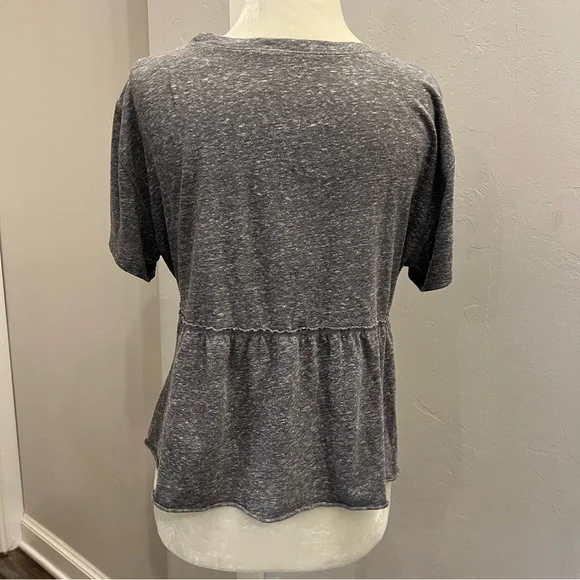 Hollister. Heather Gray T Shirt Womens Round Neck Short Sleeve XS - Picture 4 of 5